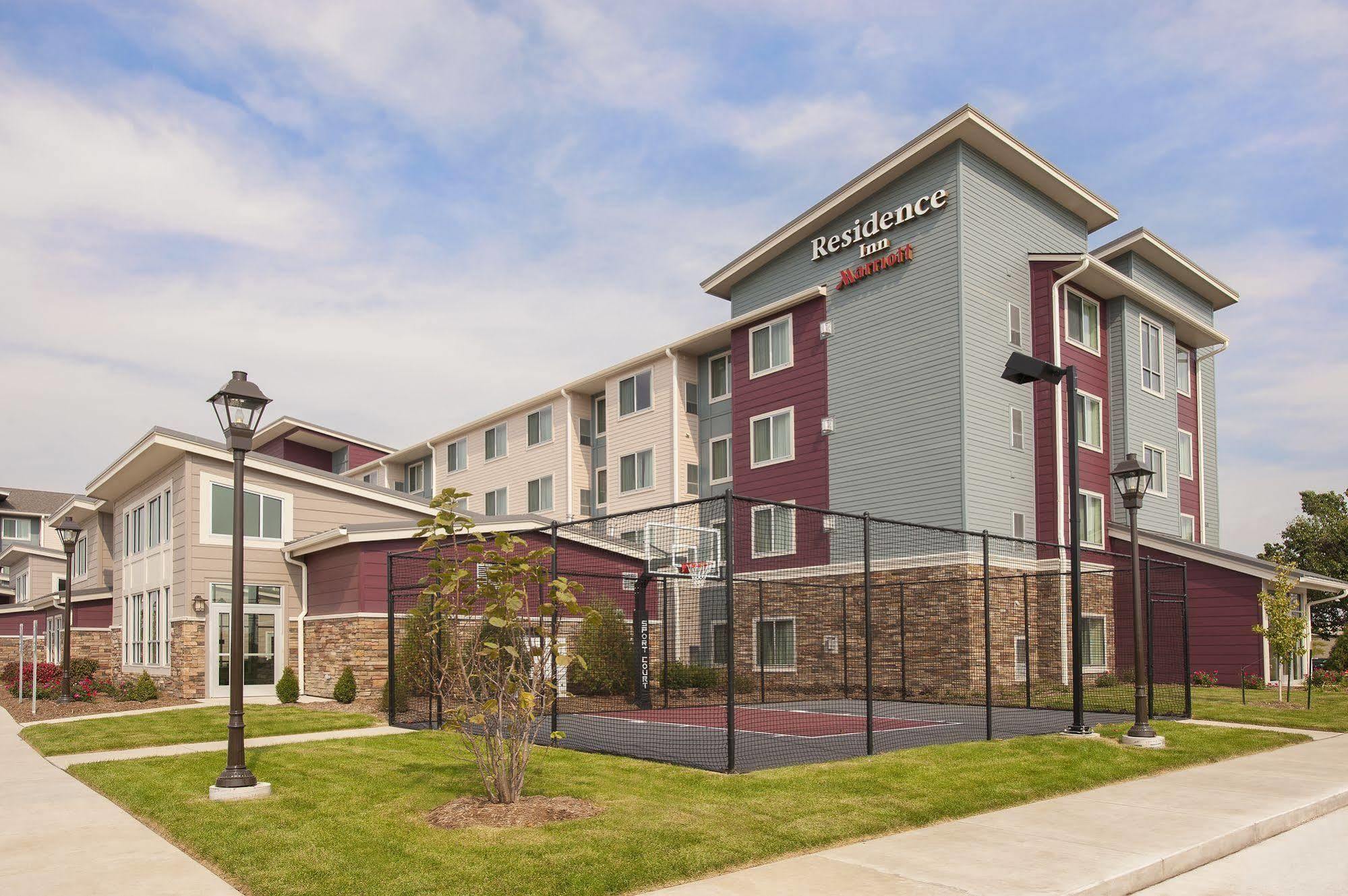 Residence Inn By Marriott Bloomington Exterior photo